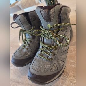 Merrell Moab 2 Mid Hiking Boots Women's Size 6.5 Grey Mesh Breathable Waterproof